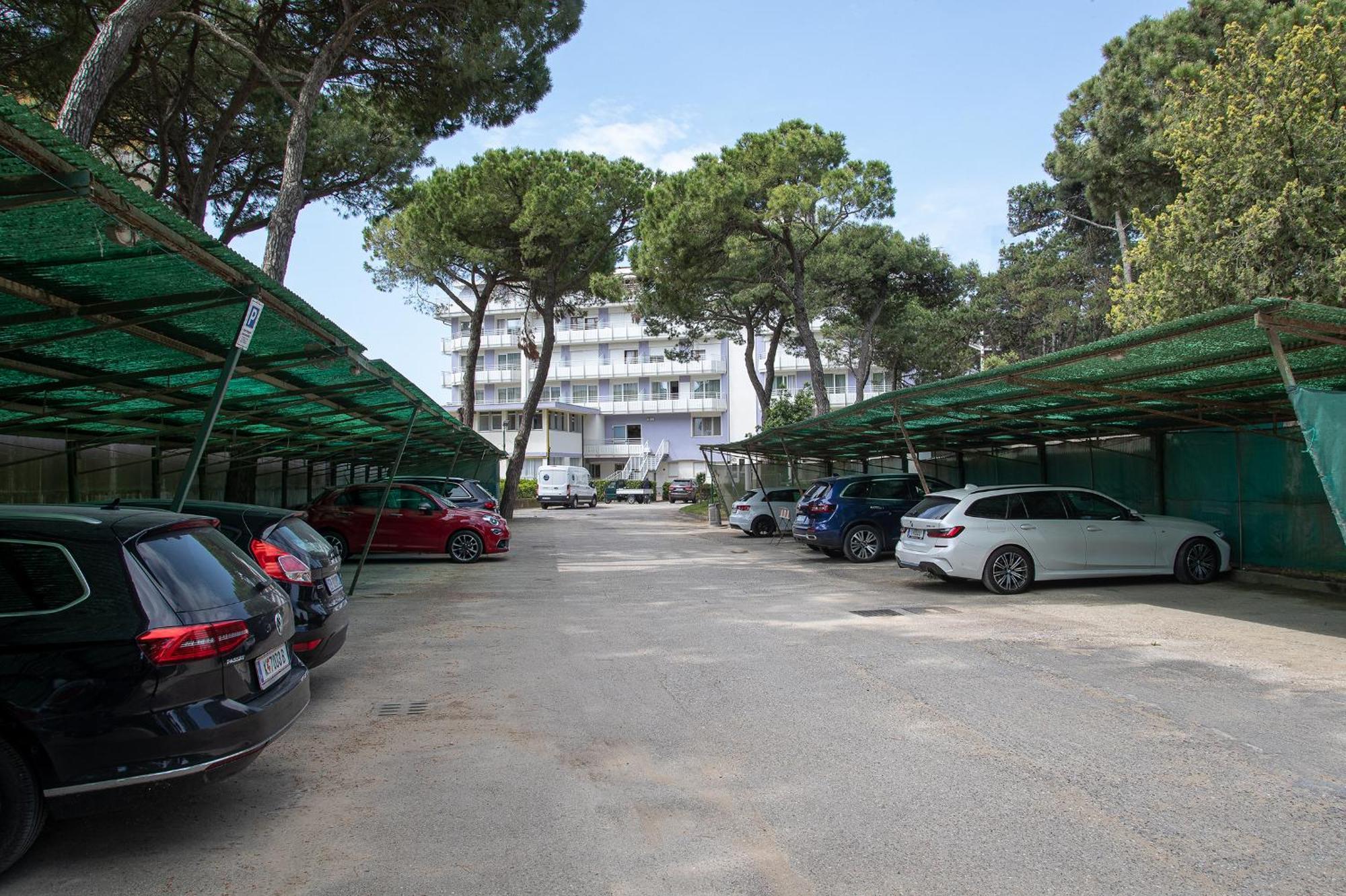 Fantinello Hotel Caorle Exterior photo